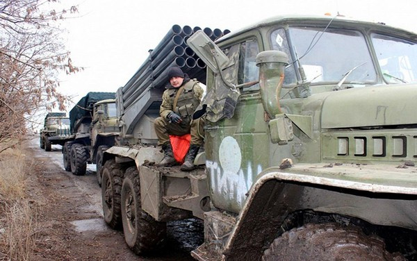 Nhưng trên thực tế đây là bằng chứng đầu tiên, về việc các đơn vị dân quân của cộng hòa nhân dân Donetsk tự xưng, sử dụng pháo phản lực hạng nặng, nhằm vào các vị trí đóng quân của quân đội Ukraine trong những năm gần đây.