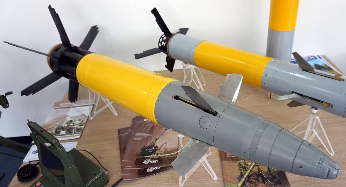 Để tấn công chính xác, đòi hỏi pháo binh Nga phải được huấn luyện chuyên sâu, cũng như thông tin mục tiêu chất lượng cao do hệ thống tình báo, giám sát và trinh sát cung cấp theo thời gian thực và phải có đủ đạn pháo dẫn đường chính xác. Quả thực, những khả năng này từ lâu đã là một vấn đề đối với Moscow. Trong điều kiện hiện nay, thách thức càng lớn hơn. 