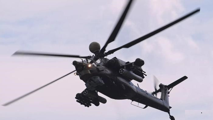 Trong khi đó, điều thu hút sự chú ý của giới quan sát, là thông báo của Bộ Quốc phòng Nga ngày 14/9 rằng, Lực lượng Không quân Nga đã tiến hành các cuộc không kích vào sở chỉ huy của 7 lữ đoàn Ukraine ở Kursk. Giới quan sát cho rằng, động thái của Nga là nhằm đảo ngược tình hình chiến tranh ở Kursk. 