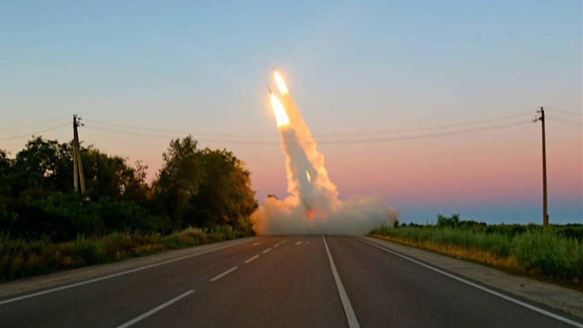 Theo thống kê từ Bộ Quốc phòng Mỹ, Ukraine đã sử dụng tên lửa HIMARS để tiêu diệt hơn 100 mục tiêu quân sự có giá trị cao của Nga như kho đạn, các trận địa pháo tầm xa, sở chỉ huy, vị trí phòng không, các trận địa radar và trung tâm liên lạc, v.v. .