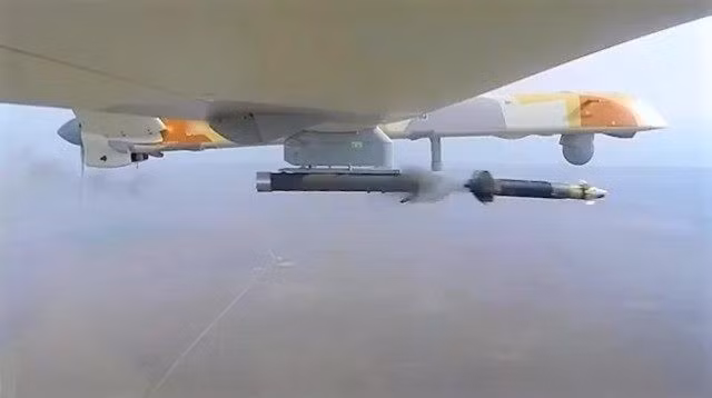 Theo các chuyên gia quân sự Nga, bây giờ là lúc RFAF có thể tăng cường việc sử dụng UAV Inokhodets. Hiện tại, vũ khí chính trang bị cho UAV Inokhodets là tên lửa chống tăng dẫn đường dựa trên tên lửa chống tăng có điều khiển Kornet.