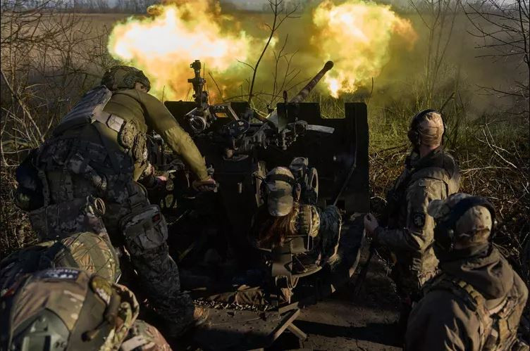 Trên thực tế, Ukraine từng hy vọng quân đội Nga sẽ giảm quân và vũ khí ở các hướng tác chiến khác, để tập trung tấn công Avadivka. Tuy nhiên, điều mà quân đội Ukraine không ngờ tới là quân Nga đẩy mạnh tấn công về mọi hướng, khiến chính quyền Kiev khó có thể tự lo liệu.