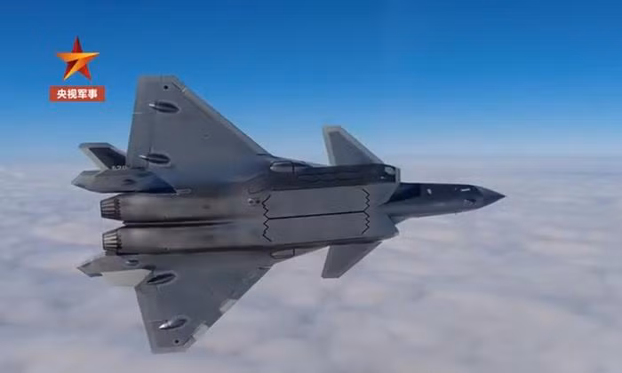 Tướng Không quân Mỹ xem nhẹ chiến đấu cơ tàng hình J-20? - Hình 2 Tuong Khong quan My xem nhe chien dau co tang hinh J-20?-Hinh-2