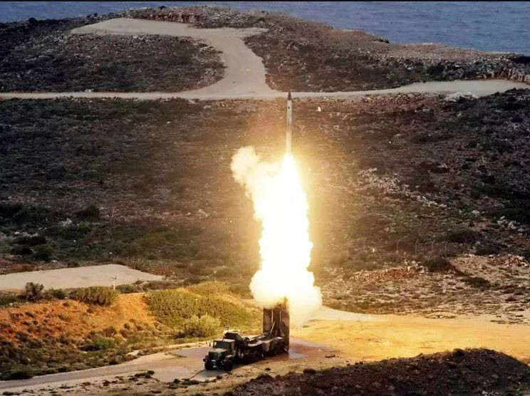 Dữ liệu liên quan cho thấy, khi bắt đầu xung đột Nga-Ukraine, quân đội Ukraine có một số lượng nhỏ hệ thống tên lửa phòng không S-300P và S-300V1, nhưng chúng nhanh chóng hết đạn.