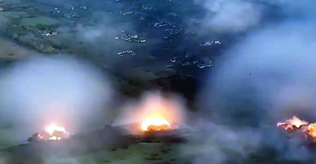 Dù phía Nga vẫn đang trong giai đoạn hỏa lực chuẩn bị để mở đường đột phá, nhưng cuộc tấn công của Nga tỏ ra quyết liệt và êm xuôi; còn phía Ukraine tỏ ra bất lực. Như vậy có thể thấy, khi thấy Ukraine đã hết lực tiến công trên các hướng, lúc này là lúc quân Nga bắt đầu tung đòn phản công và buộc Ukraine phải dừng phản công.