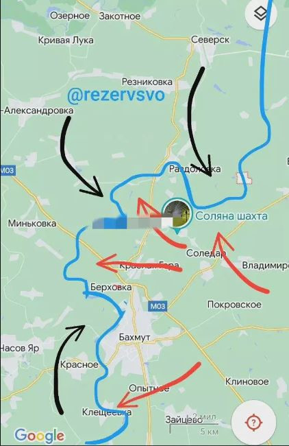 Thông tin thứ nhất là hướng mặt trận Bakhmut vẫn bế tắc, trong năm nay có thể không có biến động lớn. Tính đến ngày 1/10, trên sườn phía nam Bakhmut, quân Ukraine vẫn áp sát tuyến đường sắt và khu vực phía bắc làng Kleshcheevka. Tất cả các cuộc tấn công của Ukraine xung quanh Andreevka đều bị quân Nga đẩy lui.