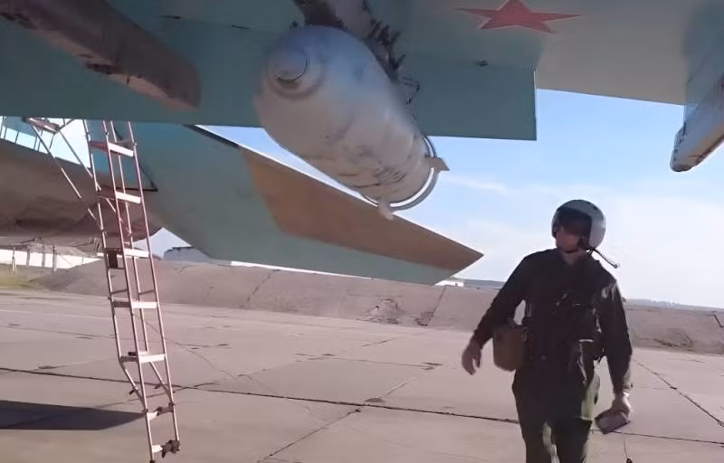 Tính đến ngày 2/10, lực lượng không quân chiến thuật của Nga đã phá hủy 4 cây cầu trọng điểm trên hướng Kupyansk. Điều này đã dẫn đến những thách thức lớn hơn cho công tác hậu cần và luân chuyển quân của quân đội Ukraine. 