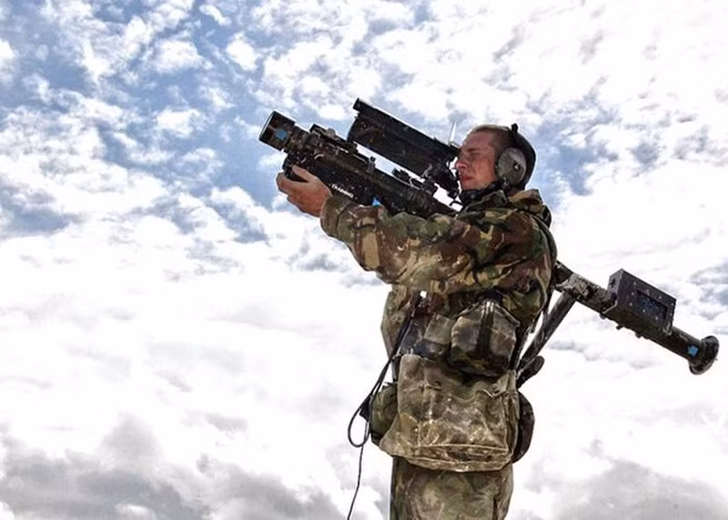 Theo Lầu Năm Góc, Mỹ không thấy có bằng chứng cho rằng, vũ khí chuyển giao cho Ukraine có thể rơi vào tay các đơn vị dân quân của DPR và LPR; hơn nữa, các đơn vị dân quân của các nước cộng hòa Donbass đơn giản là không có kinh nghiệm sử dụng các loại vũ khí đó.