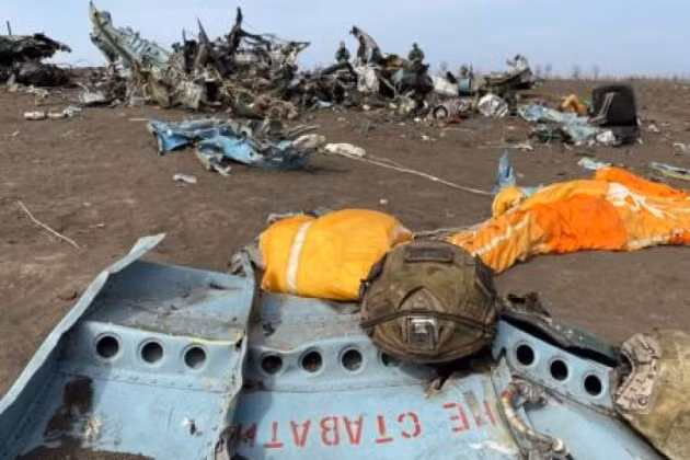 Theo thông tin mới nhất, một chiếc trực thăng đã bị bắn rơi bởi tên lửa phòng không Stinger. Thi thể của những chiến binh của Tiểu đoàn Azov (trong đó có một phó chỉ huy Tiểu đoàn), cũng như hai người sống sót, đã được tìm thấy tại địa điểm máy bay trực thăng rơi.