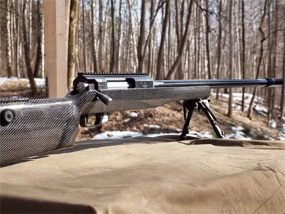 Chiều dài của súng SVLK-14S là 1.570 mm, chiều cao (không lắp chân súng và ống ngắm quang học) là 175 mm và chiều rộng 96 mm; khối lượng súng là 9,6 kg, súng có khả năng hoạt động trong dải nhiệt độ từ -45°C đến + 65°C.