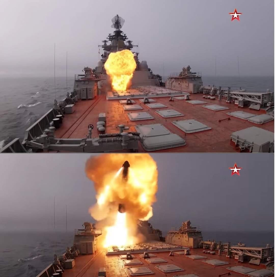 Theo ước tính của Hải quân Liên Xô, dựa trên hiệu quả tấn công của tàu sân bay Mỹ vào đầu những năm 1980, một tàu tuần dương lớp Kirov, cùng với hỏa lực của từ 2-6 tàu mặt nước khác, có thể đương đầu với một biên đội tàu sân bay của Hải quân Mỹ.