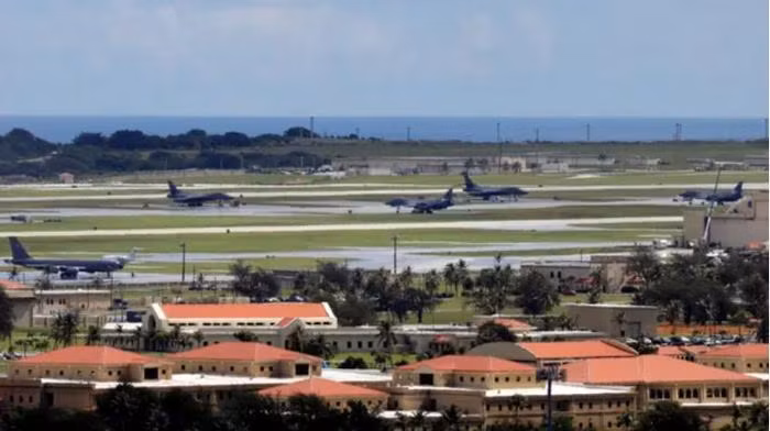 Guam từ lâu đã được xây dựng để trở thành điểm tựa chiến lược quan trọng trong hệ thống tác chiến của Quân đội Mỹ ở Tây Thái Bình Dương, đồng thời là đầu mối quan trọng kết nối lục địa Mỹ và Đông Á. Hòn đảo này có Căn cứ Không quân Chiến lược Anderson, Căn cứ Hải quân Apra và Không quân Hải quân Agana, cũng như bố trí các sân bay, bến cảng, kho nhiên liệu, kho đạn, doanh trại và trung tâm chỉ huy chiến đấu.