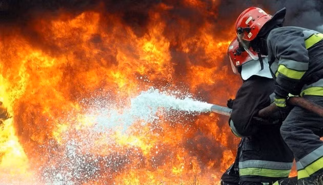 Hiện công việc dập lửa và khắc phục hậu quả của vụ nổ do tên lửa của Ukraine gây ra vẫn đang được tiến hành; nhưng số lượng nhiên liệu trong khu vực căn cứ không được thông báo. Đánh giá các video, ít nhất một kho chứa dầu đã bị hư hại và có nguy cơ cháy lan sang các kho chứa dầu khác.