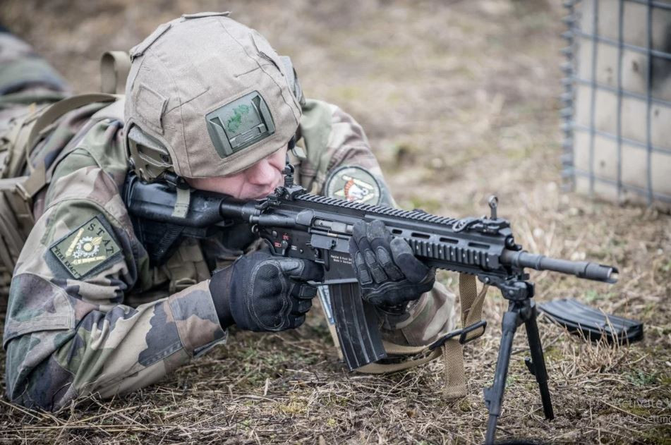 Điều này phải bắt đầu từ chính thành tích của khẩu súng trường này, kể từ khi khẩu súng này giết chết cựu trùm khủng bố Osama bin Laden chỉ bằng một phát súng ở Pakistan, nó đã nhanh chóng trở nên phổ biến trên toàn thế giới. 