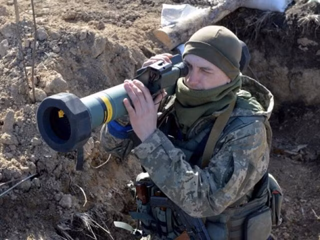 Do vậy, việc quân Nga tập trung sử dụng pháo binh, bắn phá càn quét, chiến thuật này đã gây thiệt hại lớn cho Quân đội Ukraine; khiến Quân đội Ukraine không thể áp sát, phục kích tiêu diệt được Quân đội Nga bằn những vũ khí có tầm bắn chỉ dưới 2km.