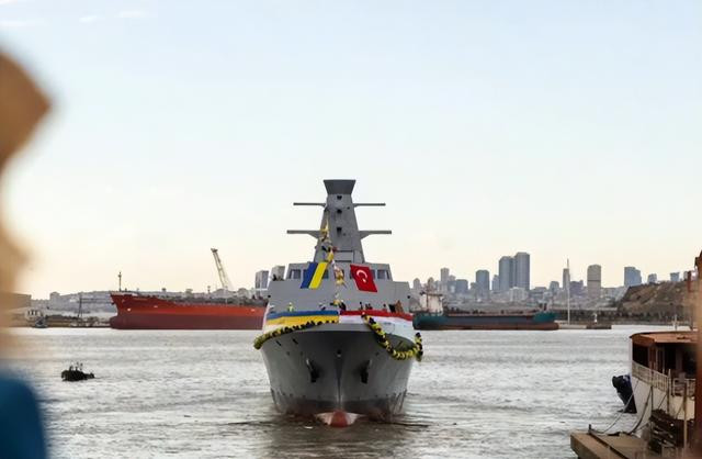 Trước đó Ukraine đã đặt mua các tàu khu trục hạng nhẹ do Thổ Nhĩ Kỳ thiết kế và sản xuất, đây là những tàu tác chiến ven bờ tiêu chuẩn với khả năng phòng không, chống hạm và tấn công đất liền tương đối hoàn chỉnh.