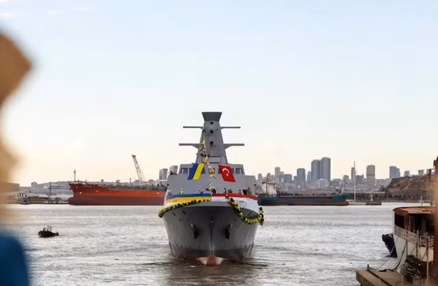 Trước đó Ukraine đã đặt mua các tàu khu trục hạng nhẹ do Thổ Nhĩ Kỳ thiết kế và sản xuất, đây là những tàu tác chiến ven bờ tiêu chuẩn với khả năng phòng không, chống hạm và tấn công đất liền tương đối hoàn chỉnh.