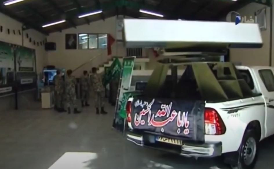 Cách thức bố trí của hệ thống radar Kashef-99, cũng tương tự như trên xe chở tên lửa AD-08; một giá đỡ radar được lắp ở phía sau xe, được trang bị một radar mảng hình chữ nhật. Theo thông báo của Iran, họ chỉ cần sử dụng một radar Kashef-99 duy nhất, để chỉ huy nhiều hệ thống AD-08.