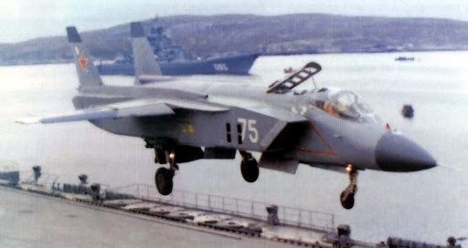 Trong khi lực lượng không quân trên tàu sân bay lớp Kiev, chưa có cơ hội thể hiện được khả năng chiến đấu thì Liên Xô sụp đổ, dẫn đến chương trình máy bay VTOL Yak-41 đầy tham vọng phải dừng lại; do vậy lớp tàu này chỉ còn ý nghĩa là tàu tuần dương mang tên lửa.