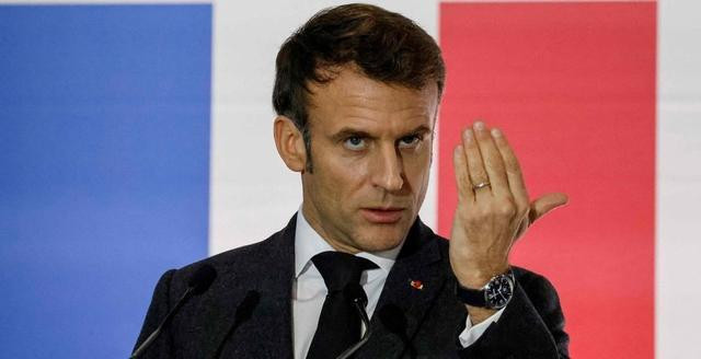 Tại châu Âu, đặc biệt là Pháp, một trong những “nhà lãnh đạo” EU, Tổng thống Macron đã liên tiếp “thể hiện sức mạnh” với Nga và ám chỉ NATO (hoặc chỉ có Pháp), sẽ đưa Quân tới Ukraine.
