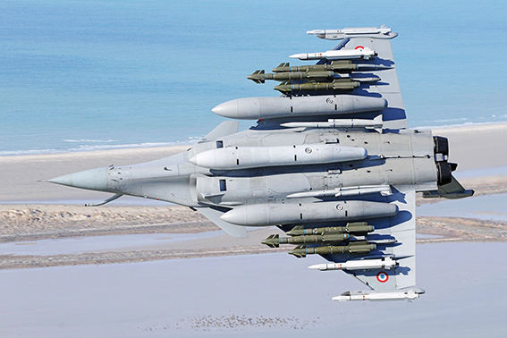 Theo thông báo của Bộ Quốc phòng Pháp, các cuộc thử nghiệm của máy bay chiến đấu Rafale F4, đã diễn ra tại căn cứ không quân Istres, miền Nam nước Pháp và đã thu được những kết quả khả quan. 