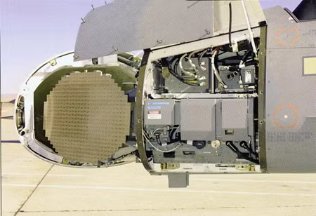 Biến thể F-16 MLU trang bị radar AN/APG-66 nâng cấp với bộ xử lý tín hiệu mới, công suất đầu ra cao hơn và độ tin cậy được cải thiện. Radar có thể phát hiện và theo dõi nhiều mục tiêu ở cự ly lên tới 150 km. Phạm vi phát hiện mục tiêu khi bị gây nhiễu là 83 km.