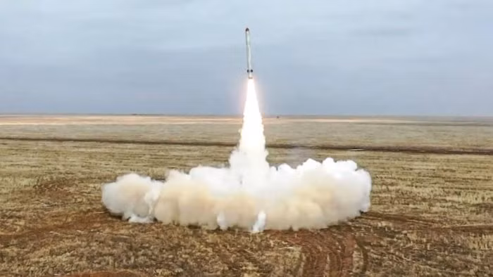 Cùng với những cơ sở hải quân mà Ukraine đã bỏ hoang trước đây, như nhà máy đóng tàu Nikolayev, đã phá sản và thanh lý đầu năm 2018, cũng là mục tiêu bắn phá của Không quân Nga. Có thể nói, nền tảng công nghiệp quốc phòng của Ukraine đã bị hỏa lực của quân đội Nga phá hủy.