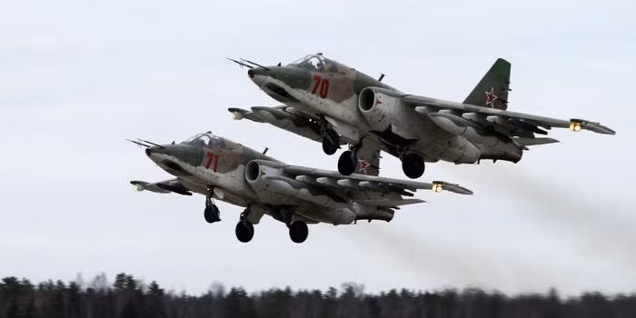 Hiện tại Quân đội Ukraine chưa đưa ra bình luận nào về thông tin chiếc máy bay cường kích Su-25 bị rơi; tương tự phía Nga cũng như vậy. Hiện Su-25 vẫn còn phục vụ trong không quân hàng chục quốc gia trên thế giới.