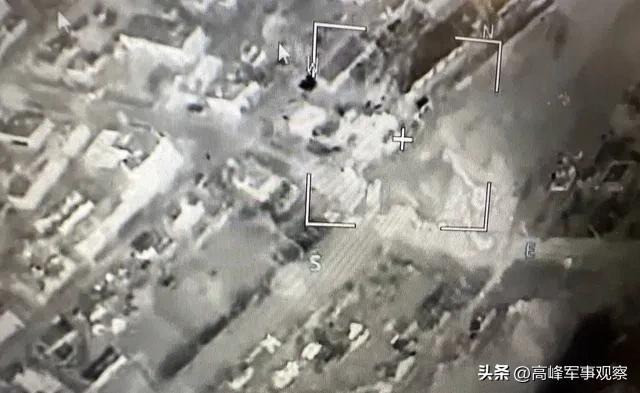 Trang Military Review của Nga cho biết, máy bay tiêm kích bom Su-34 đã thường xuyên thả bom dẫn đường FAB-500, trong đó chứa chất gây cháy thermite và bom chùm, để tiêu diệt quân Ukraine còn ẩn nấp trong các vành đai rừng ở Kursk và cả khu vực biên giới tỉnh Sumy của Ukraine. (nguồn ảnh Military Review, Sina, Ukrinform, TASS, Sina). 