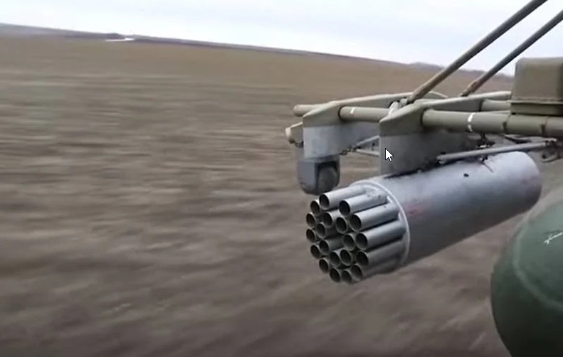 Việc Nga kiểm soát được thành phố Izyum, đã cắt đứt sự tiếp viện của các tiểu đoàn mang tư tưởng cực hữu gần Slavyansk và Kramatorsk, cho Quân đội Ukraine đang chiến đấu ở thành phố Kharkov và các lực lượng đóng ở đây không còn đường rút lui.