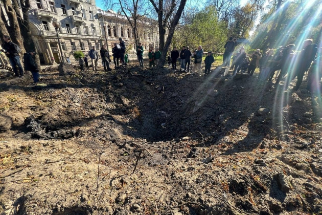 Theo nguồn tin từ Reuters, một số chuyên gia sau khi phân tích vụ tấn công của Nga cho biết, do đòn tấn công có độ chính xác không cao, một số tên lửa nằm rải rác trên đường phố và vườn tược, gây sự lãng phí. Vũ khí sử dụng trong các cuộc tấn công của Nga vừa qua, chủ yếu là tên lửa hành trình.