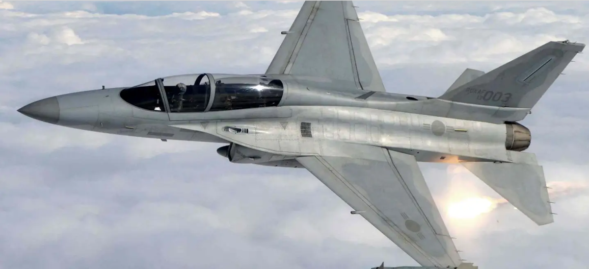 Lợi thế về năng lực công nghiệp của Hàn Quốc, trong việc hoàn thành các hợp đồng, đã được thể hiện qua khả năng giao đủ 12 chiếc FA-50 vào giữa năm 2023, và tất cả 48 chiếc FA-50 có khả năng được giao trước khi Ba Lan nhận chiến đấu cơ tàng hình F-35, được đặt hàng nhiều năm trước từ Mỹ.