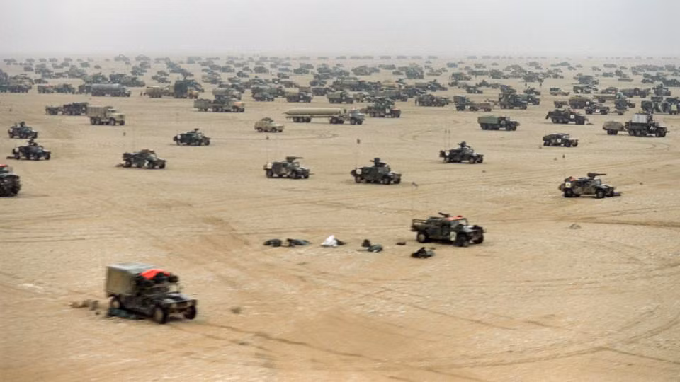 Chiến dịch giải phóng Kuwait (Liberation of Kuwait campaign) là chiến dịch cuối cùng của cuộc chiến Vùng vịnh năm 1991. Nó là bước tiếp theo sau thắng lợi của chiến dịch không quân "Bão táp sa mạc" với tần suất xuất kích lên tới 1000 đợt/ngày đã đánh thiệt hại nặng quân đội Iraq trước đó.