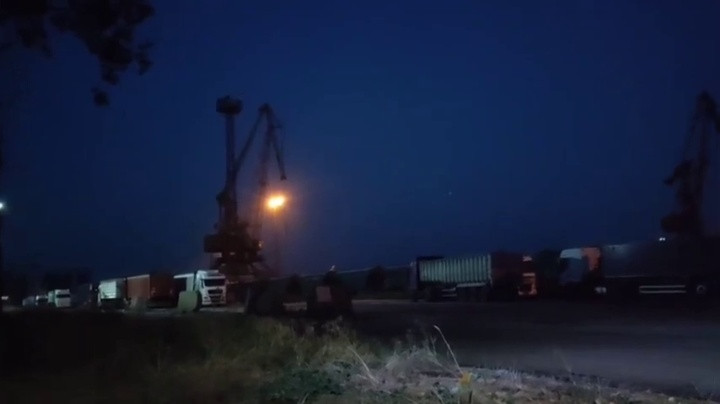 Kiev Independent cho biết, do lực lượng phòng không Ukraine đang thiếu hụt tên lửa, nên họ bị cấm sử dụng loại vũ khí này để đánh chặn UAV Geran-2. Do đó, Ukraine chỉ có thể sử dụng súng, pháo phòng không, nên chỉ có thể bắn hạ mục tiêu ở cự ly gần, khiến hiệu suất đánh chặn không quá 30%.