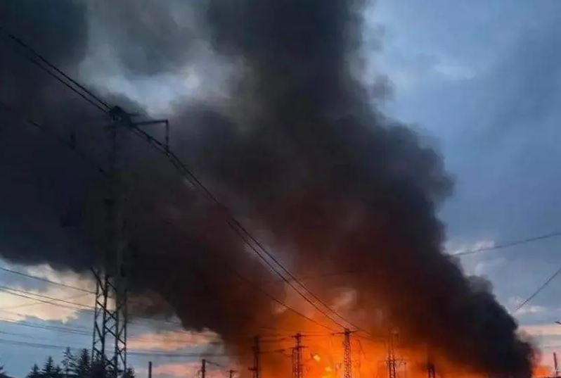 Một số nguồn tin ở Odessa cũng cho biết, tiếng nổ xảy ra ở khu vực Tairov, nằm gần sân bay quốc tế Odessa và sân bay Shkolny. Máy bay không người lái của Nga đã tấn công các mục tiêu này nhiều lần, vì có thể nơi đây Quân đội Ukraine đang tập trung UAV trinh sát để kiểm soát Biển Đen.