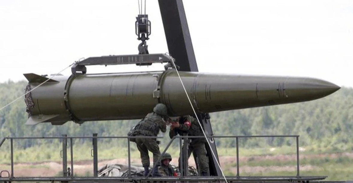 Thông tin này được công bố hàng ngày trên cơ sở hai nguồn; một là trên tài khoản Twitter của tổ chức nghiên cứu CSIS và hai là từ Amanda Macias, phóng viên của hãng tin Mỹ CNBC, tham khảo dữ liệu của Lầu Năm Góc.