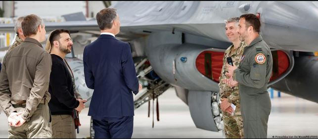 Các đòn tấn công của Nga diễn ra trong bối cảnh các đồng minh, đối tác phương Tây, trong đó có Mỹ, Bỉ, Đan Mạch, Na Uy và Hà Lan cam kết cấp cho Ukraine khoảng 60 chiến đấu cơ F-16 trước cuối năm nay. Tuy nhiên, đến nay, Kiev vẫn chưa nhận được chiếc nào.