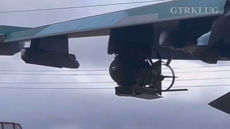 Tuy nhiên, Quân đội Ukraine đã bị quân Nga đáp trả bằng các cơn mưa đạn pháo và đặc biệt là sự xuất hiện của lực lượng không quân Nga với việc sử dụng bom lượn có điều khiển, cùng với những bãi mìn, UAV tự sát Lancet, trực thăng vũ trang sử dụng tên lửa có điều khiển tầm xa, đã ngăn chặn hiệu quả quân Ukraine đột phá.