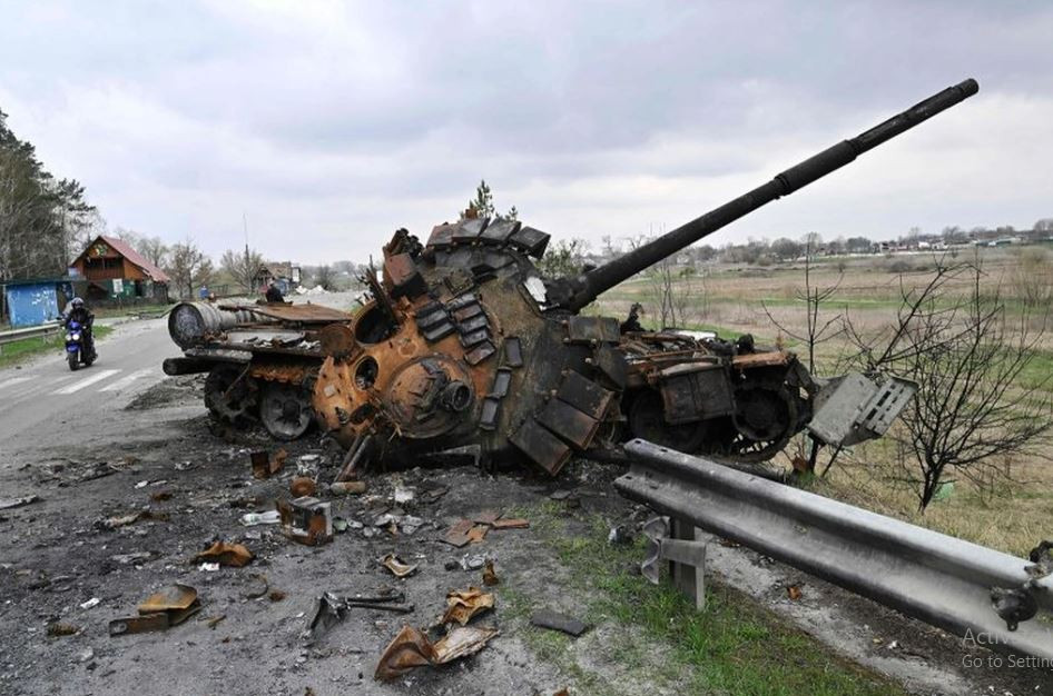 Khi lớp giáp của các dòng xe tăng do Liên Xô/Nga sản xuất bị phá vỡ, đặc biệt là khi tên lửa chống tăng hoặc đạn pháo bắn trúng khoang chiến đấu, nhiệt độ và áp suất cao sinh ra, có thể kích nổ đạn pháo ngay lập tức.