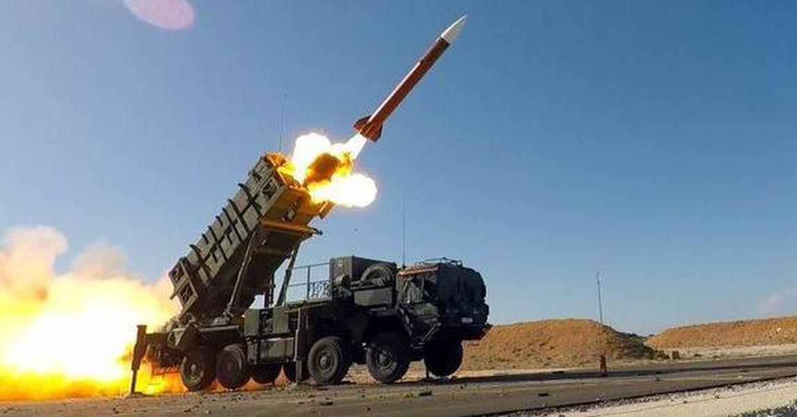 Ngoài ra Arab Saudi cũng phải kích hoạt hệ thống phòng không Patriot của họ, để “giúp” Israel đánh chặn nhiều tên lửa khác nhau do lực lượng Houthi phóng qua lãnh thổ.