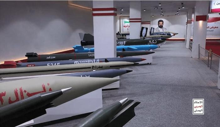 Không chịu đứng ngoài cuộc, Houthi đã phóng hàng loạt vũ khí gồm tên lửa đạn đạo, tên lửa hành trình và UAV tự sát tầm xa vào Israel trong nhiều ngày liên tiếp, khiến quân đội Mỹ phải triển khai khẩn cấp 2 tàu chiến lớp Burke ở khu vực biển Đỏ để đánh chặn.