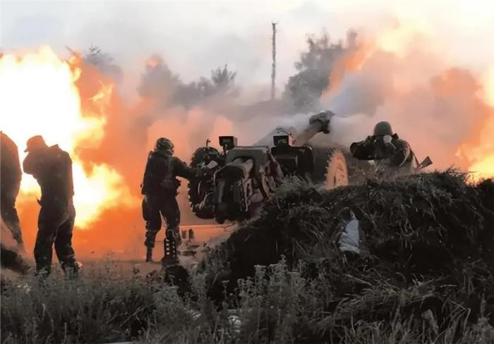 Đặc biệt, chính quyền Séc đề xuất gửi cho Lực lượng Vũ trang Ukraine tất cả đạn pháo 120 mm và 152 mm để thay cho số pháo của Liên Xô hiện vẫn chiếm phần lớn trong lực lượng pháo binh Ukraine. Một số nước châu Âu, cũng như Canada, đã tham gia “sáng kiến Séc”.