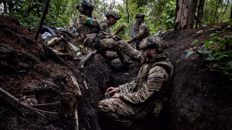 Số đơn vị Ukraine tăng viện, mặc dù đã giúp tạm thời ổn định mặt trận, nhưng không thể ngăn được đà tiến của quân Nga về phía tây Avdiivka. Kết quả là, quân Nga đã đột phá được xa hơn và giờ đây tuyến phòng thủ chính của Ukraine sẽ phải bố trí sâu hơn về phía tây hồ chứa nước Karlovskoye.