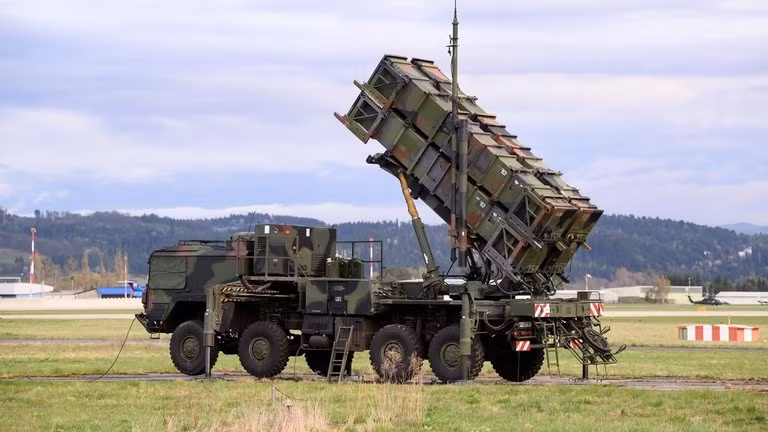 Và cuối cùng, chuyên gia Ukraine kết luận rằng, phương Tây đơn giản có nghĩa vụ phải nhanh chóng phản ứng trước sự xuất hiện của bom lượn hạng nặng của Nga. Tác giả cho rằng, Ukraine cần khẩn trương trang bị các hệ thống phòng không tầm xa, máy bay chiến đấu F-16 và tên lửa ATACMS tầm xa.