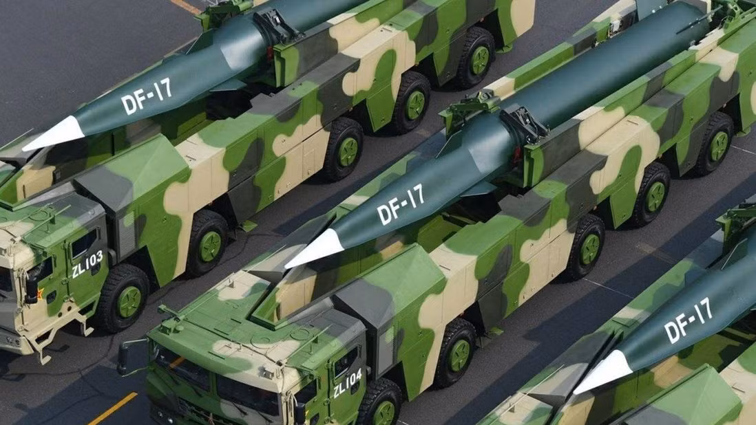 Qua cuộc chiến ở Ukraine đang diễn ra, vấn đề “có thể hết máy bay” đang được đặt ra. Cựu đại tá Gunzinger nói rằng, Mỹ hiện không có đủ dự trữ máy bay ném bom để đối phó với cường độ của một cuộc chiến tranh tổng lực.