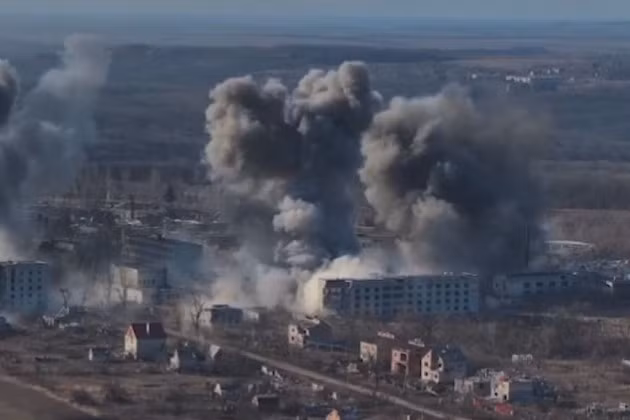 Tổng thống Ukraine Zelensky cho biết, chỉ trong tháng 8 này, đã có 3.000 quả bom lượn của Nga đánh trúng mục tiêu. Ông cho biết, cần có thêm hệ thống phòng không Patriot để đánh chặn những chiếc máy bay chiến đấu của Nga đang hàng ngày thả bom xuống tiền tuyến Ukraine một cách chính xác. 