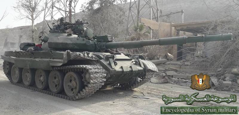 Do các đơn vị dân quân thân Nga, dự kiến được tuyển chọn từ những người chưa có kinh nghiệm sử dụng xe tăng, nên T-62 sẽ không yêu cầu huấn luyện quá phức tạp, như trường hợp của các đơn vị xe tăng của Quân đội Nga.