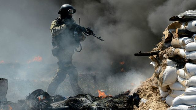 Tuy nhiên, tình hình đã không diễn ra như họ mong muốn và nó cũng nằm ngoài dự đoán của các chuyên gia quân sự phương Tây. Sau chuyến thăm Mỹ chớp nhoáng của Tổng thống Zelensky, thay vì ra lệnh cho quân đội Ukraine rút lui khỏi Bakhmut, lực lượng tác chiến đặc biệt của quân đội Ukraine cũng được đưa vào cuộc.