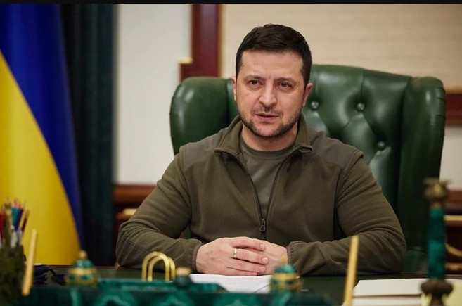 Ngoài ra, theo trang web Verkhovna Rada của Ukraine, Tổng thống Ukraine Volodymyr Zelensky đã ký sắc lệnh gia hạn trạng thái thời chiến của đất nước vào ngày 20/3. Theo sắc lệnh này, tình trạng thời chiến của Ukraine sẽ được gia hạn thêm 30 ngày, sau khi hết hạn vào ngày 26/3.