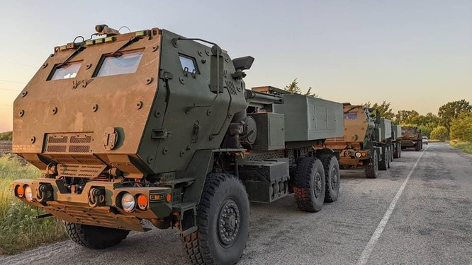 Tính năng nào của tên lửa HIMARS Ukraine khiến Nga khó chịu nhất? - Hình 2 Tinh nang nao cua ten lua HIMARS Ukraine khien Nga kho chiu nhat?-Hinh-2